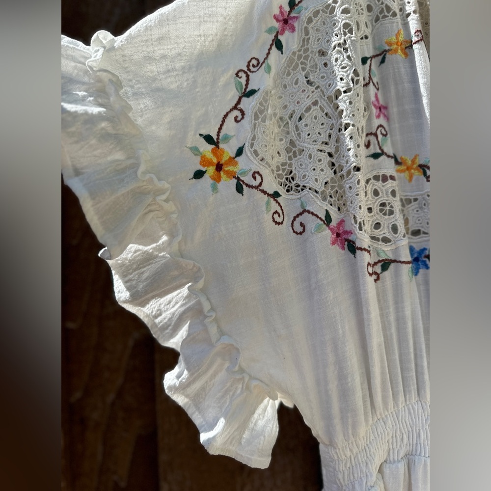 Fillyboo “Once Upon a Song” lace embroidered batwing dress, white, size M, NWT - Picture 8 of 13